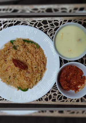 शेजवान फ्राईड राईस (schezwan fried rice recipe in Hindi) रेसिपी मुख्य फोटो