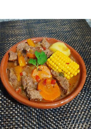 Una foto de Caldo De Carne y Vegetales a la Cerveza