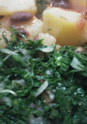 A picture of Mix waru with greens.