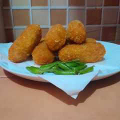 A picture of Kroket ubi isian sayur.