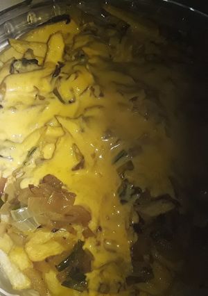 Una foto de Papas con Cebollas Panceta y Cheddar Súper Deliciosa🤤😛