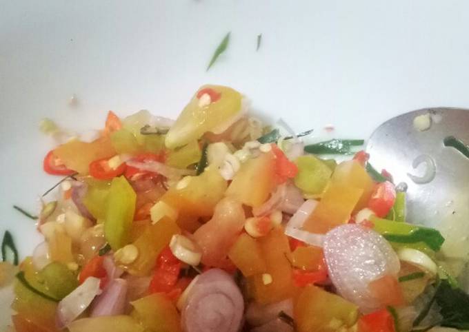 Wajib coba! Bagaimana cara bikin Sambel matah + VCO (diet)  menggugah selera