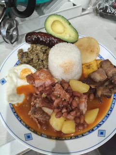 Una foto de Bandeja paisa