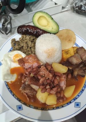 Una foto de Bandeja paisa