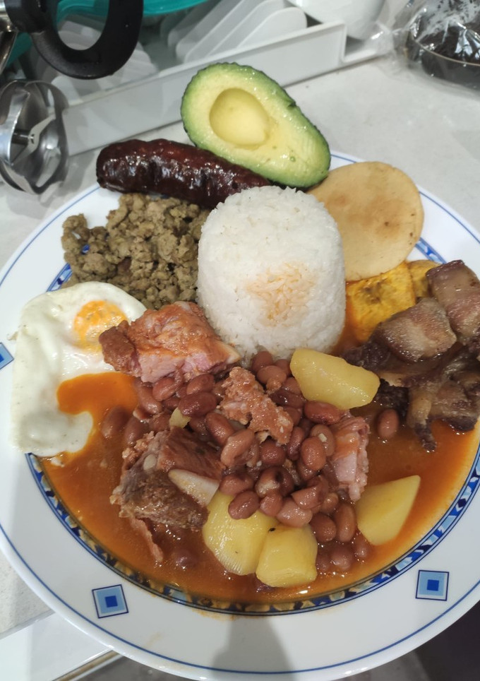 Una foto de Bandeja paisa