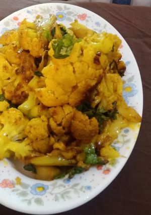A picture of Cauliflower fry without potato, no garlic no onion.