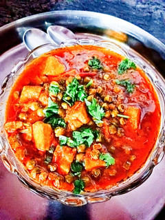 रेस्टोरेंट स्टाइल मटर पनीर (Restaurant style matar paneer recipe in Hindi) रेसिपी मुख्य फोटो