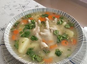 Foto principal de Caldo de patas de pollo