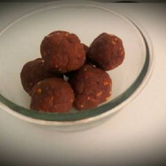 Ragi laddoo A picture of Ragi laddoo.