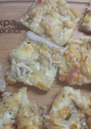Una foto de Tarta de verduras, quesos y algo más