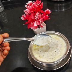 A picture of Sindhi Bhatt. (sweet broken wheat).