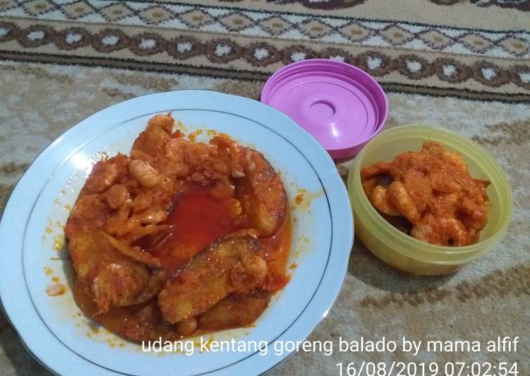 Langkah Mudah untuk Menyiapkan Udang n kentang balado Anti Gagal