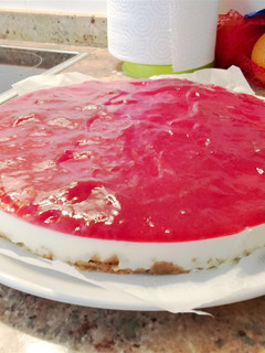 Foto principal de Tarta de queso y mermelada de fresas