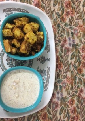 A picture of Breakfast bread Upma with nutty muesli.