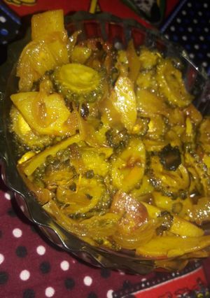A picture of Karela potato ki sabji.
