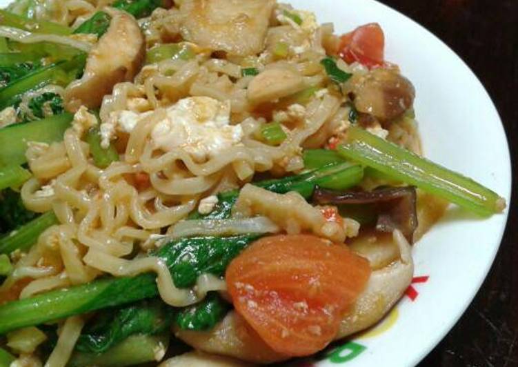 Indomie Goreng Pedaz Full Sayur