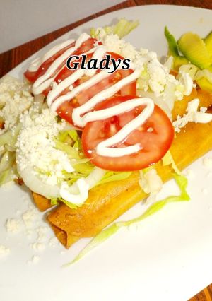 Una foto de Flautas receta de mi suegra 😁
