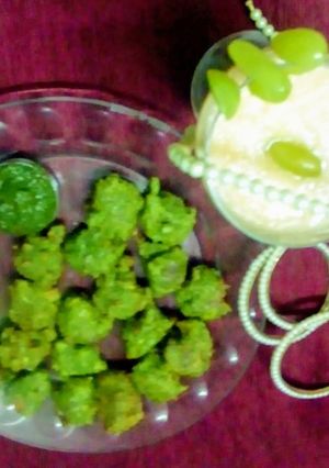 A picture of Greeny dumplings.