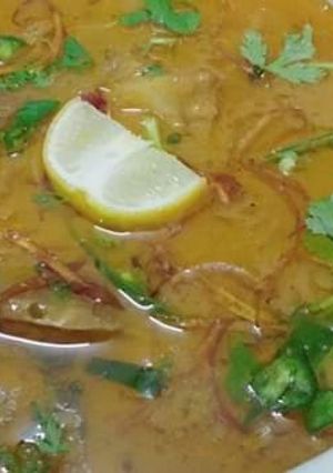 A picture of Chicken nihari.