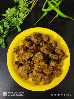 મેથી મુઠીયા (Methi muthia Recipe In Gujarati) રેસીપી મુખ્ય ફોટો