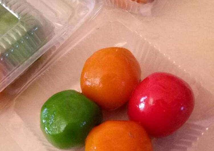Mendut unyu warna warni