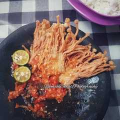 A picture of Enoki Krispi Geprek.
