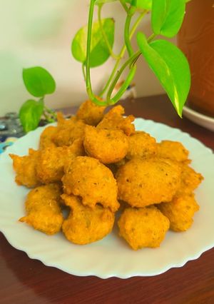 A picture of Urad Dal Vada.