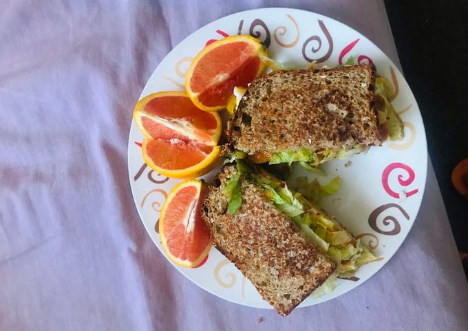 Breakfast Tuna & Lettuce Sandwich