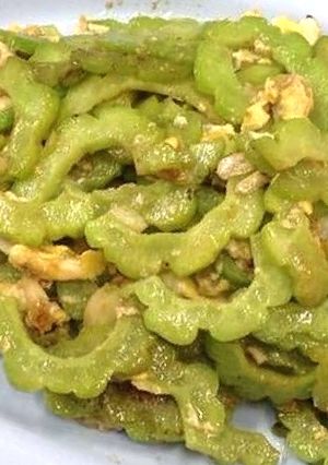 รูปของ มะระผัดไข่