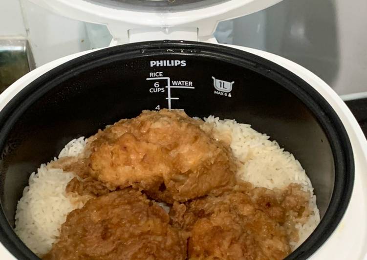 Langkah Mudah untuk Menyiapkan Nasi ayam KFC ricecooker super easy takaran sendok Anti Gagal