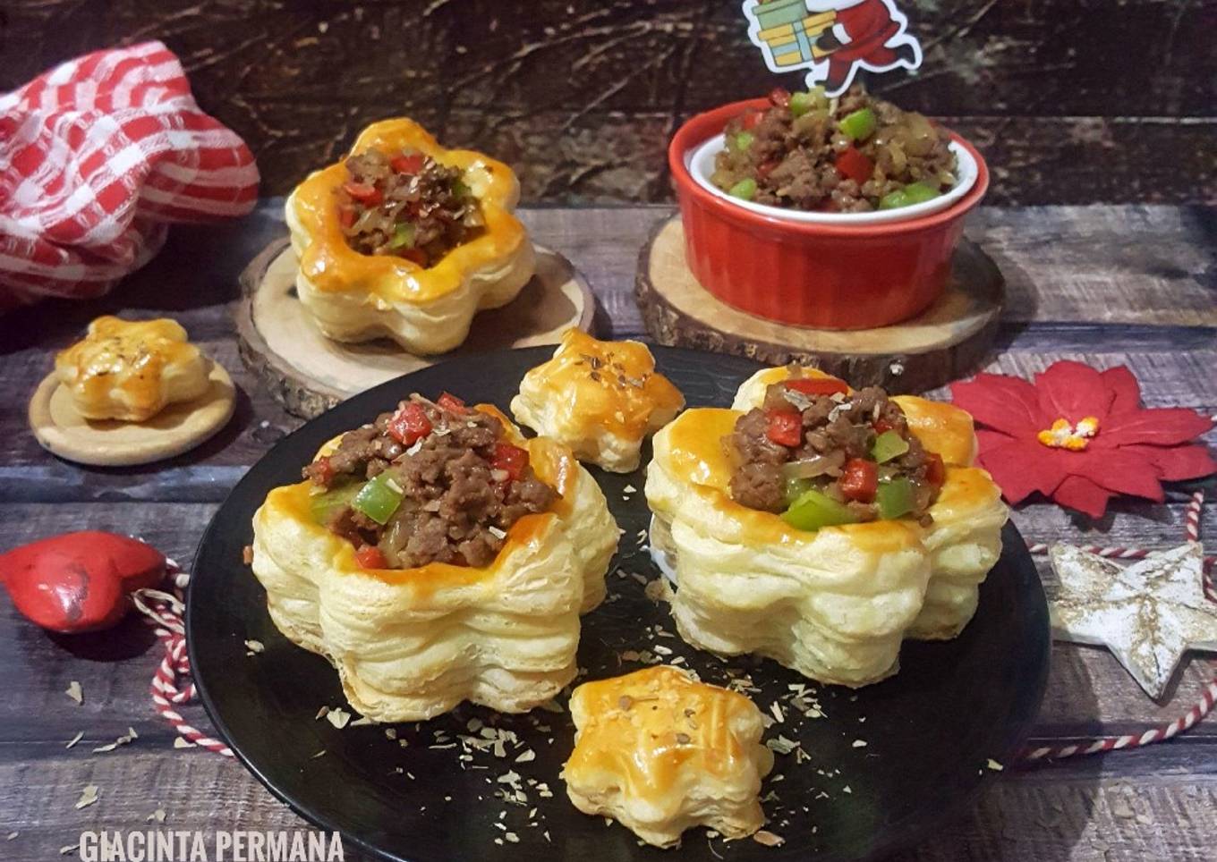 Pastry bunga isi Beef Sechuan