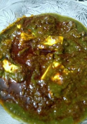 ढाबा स्टाईल पालक पनीर (Dhaba style palak paneer recipe in Hindi) रेसिपी मुख्य फोटो