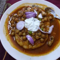 A picture of Bheega Kulcha.