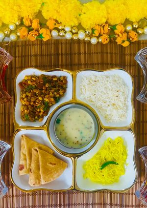 A picture of Gujarati Cuisine 🥰Everyday Meals 😋.