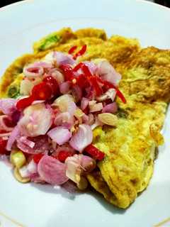 Foto resep 528. Dadar Telur Sambal Matah