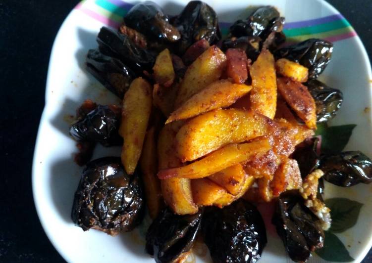 Easiest Way to Cook Appetizing Masala Brinjal and Fried Potato Wedges