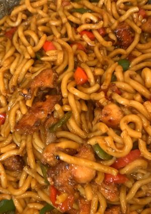A picture of UDON Chinese Chicken Chowmein.