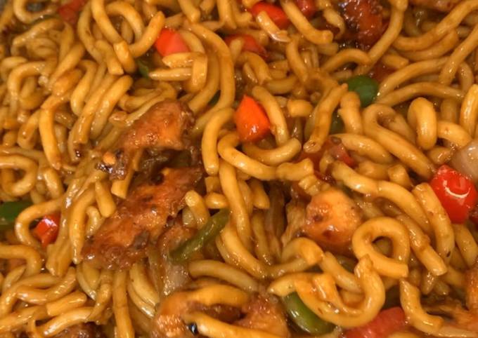 UDON Chinese Chicken Chowmein Recipe by Cooking with Mariam - Cookpad