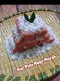 Kue Putu Naga Merah