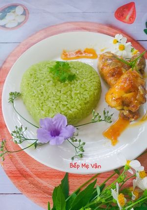 Hình của món Xôi lá dứa đùi gà chiên.