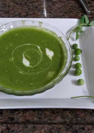 A picture of Methi malai mutter soup.