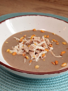 Una foto de Crema de champiñones con pollo