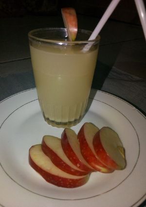 A picture of Apple juice.