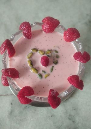 A picture of Strawberry 🍓 Rabdi (with compote).