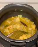Bengali niramish Lauer dalna (Bengali Bottle Gourd curry without onion and garlic)