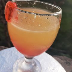 A picture of Apple juice.
