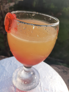 A picture of Apple juice.