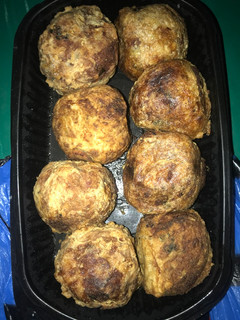 A picture of Title:Yummy yam balls.