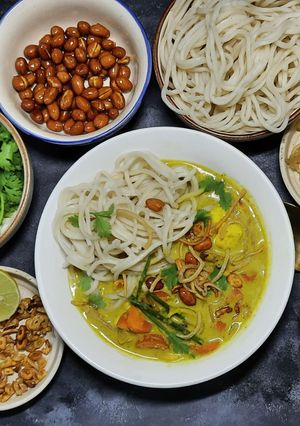 ખાઉસ્વે (Khow Suey Recipe In Gujarati) રેસીપી મુખ્ય ફોટો