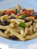 Penne Rigate con salsa mediterránea en Fábrica de Pastas Peabody